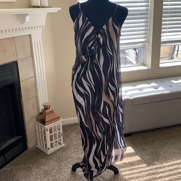 Bathing suit cover up - Picture 2 of 5